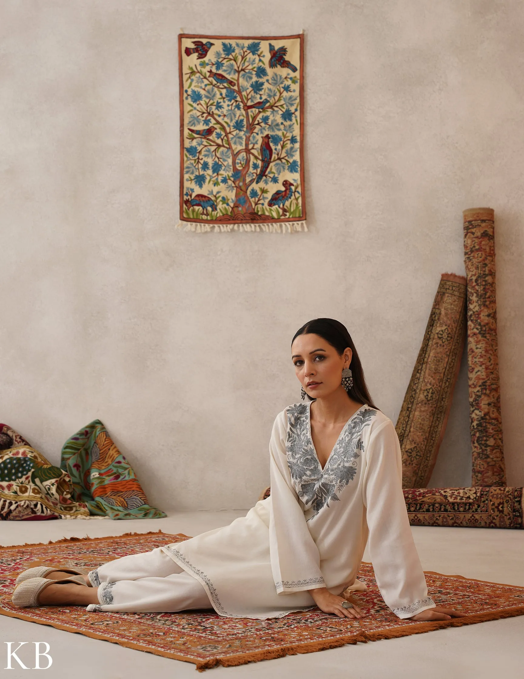 meHER Cream White Kashmiri Silver Zari Woollen Co-ord Set
