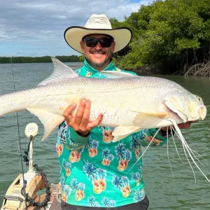 Outdoor Adventure / Fishing Shirt - PALM & PINEAPPLE